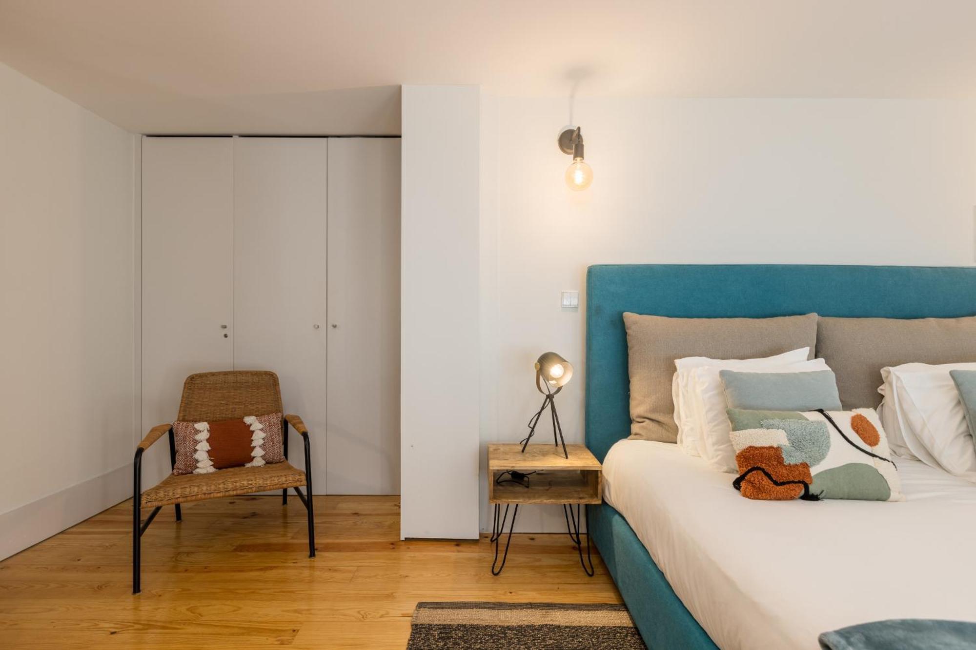Апартаменты Industrial Cozy Loft Downtown Порту Экстерьер фото